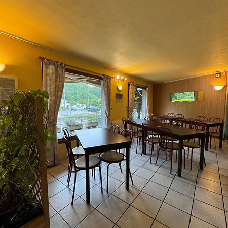 Symp'Hotel Nivolas-Vermelle エクステリア 写真